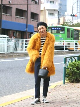 知久友里恵さんの「フェイクファーカラーコート」を使ったコーディネート