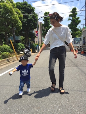 「LiVES（ライヴズ）のアイテム」を使った、知久友里恵さん（レディース・164cm）の夏コーディネート