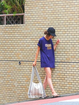 「Ungrid（アングリッド）のCHADRONビッグTee（Tシャツ/カットソー）」を使った、知久友里恵さん（レディース・164cm）の夏コーディネート