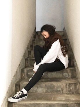 「Ungrid（アングリッド）のアイテム（ストール/ショール）」を使った、知久友里恵さん（レディース・164cm）の秋コーディネート