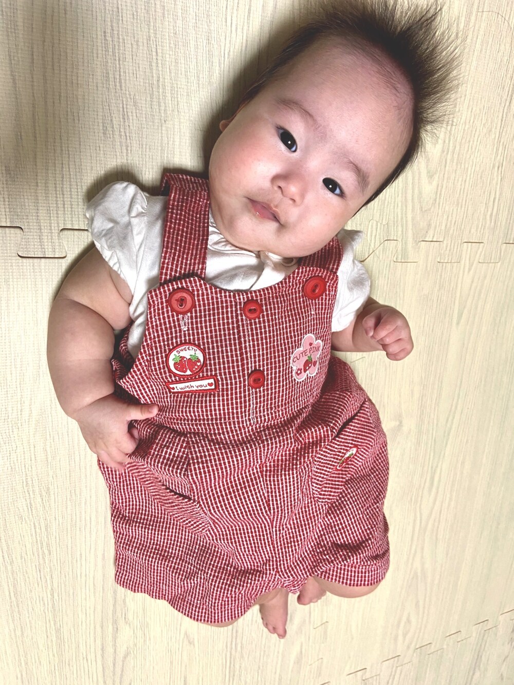 「プチプラ、プチプラコーデ、古着、古着コーデ、ベビー、ベビーファッション、ベビーコーデ」｜「DOLL KIDSのアイテム（ロンパース、レッド系）」を使った、イケメンりんか丸さん（キッズ・70cm）の秋コーディネートの1枚目の写真