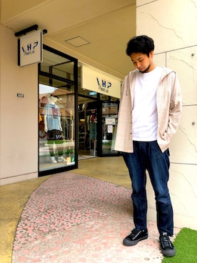 「OURET（オーレット）のアイテム（トップス）」を使った、ツネマツさん（メンズ・187cm）の夏コーディネート