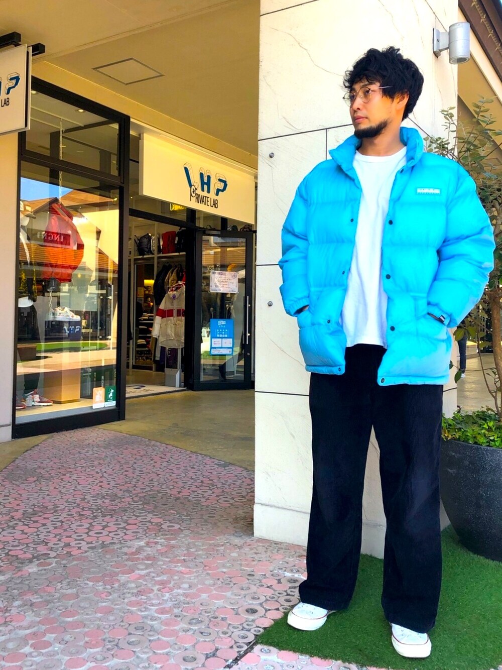 「中綿、冬コーデ、水色、Napapijri、THERMO FIBRE」｜「CLUB PARKのNapapijri/ナパピリ/ARI（ダウンジャケット/コート、ブルー系）」を使った、ツネマツさん（メンズ・187cm）の秋コーディネートの1枚目の写真