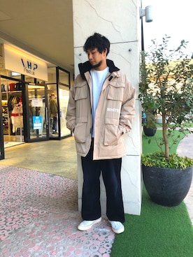 「WHITELAND（ホワイトランド）のアイテム（ミリタリージャケット）」を使った、ツネマツさん（メンズ・187cm）の秋コーディネート