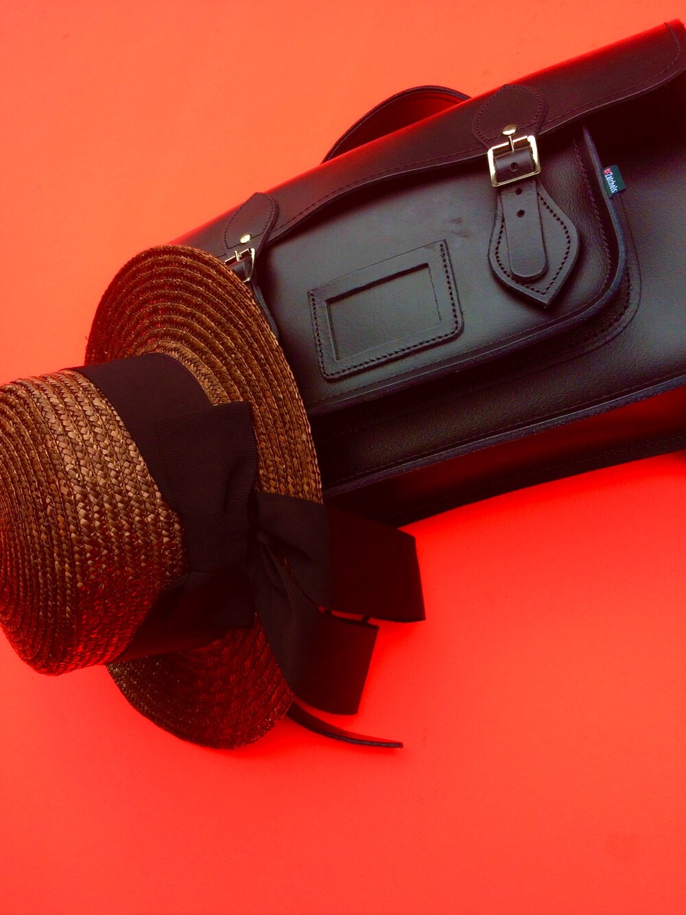 「サッチェルバッグ、Zatchels、カンカン帽、ローリーズファーム(LOWRYS FARM)」｜「Zatchelsの【ザッチェルズ/Zatchels】サッチェルバッグ/14.5インチ（ショルダーバッグ、ブラック系）」を使った、末期さん（レディース・151cm）の春コーディネートの1枚目の写真
