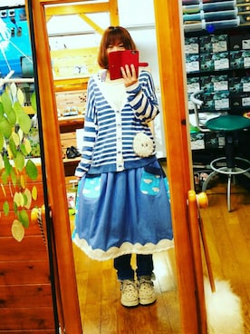 「NIRAME.CO（ニラメッコ）のアイテム（スカート）」を使った、yasuyoさん（レディース・158cm）の春コーディネート