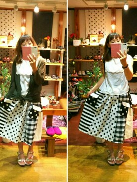 「NIRAME.CO（ニラメッコ）のアイテム（スカート）」を使った、yasuyoさん（レディース・158cm）の秋コーディネート