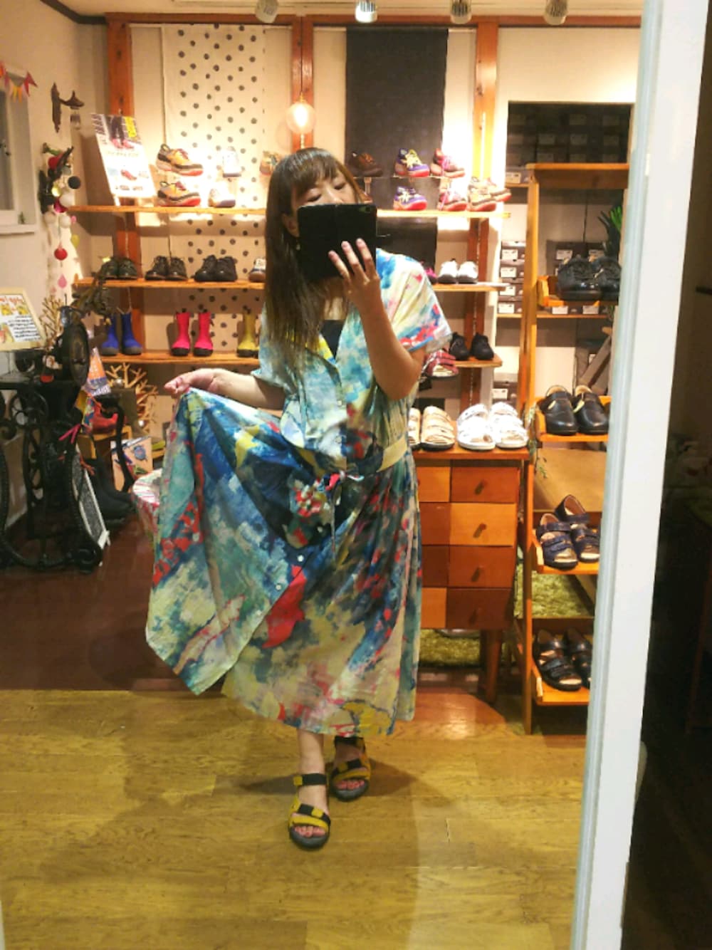 「ハイエイタス、細美武士、ライヴ参戦、ワンピース、アトリエドゥサボン、パンケーキ、bills、サンダル、夏コーデ」｜「本日はライブなりのアイテム（CD、ブラック系）」を使った、yasuyoさん（レディース・158cm）の夏コーディネートの1枚目の写真