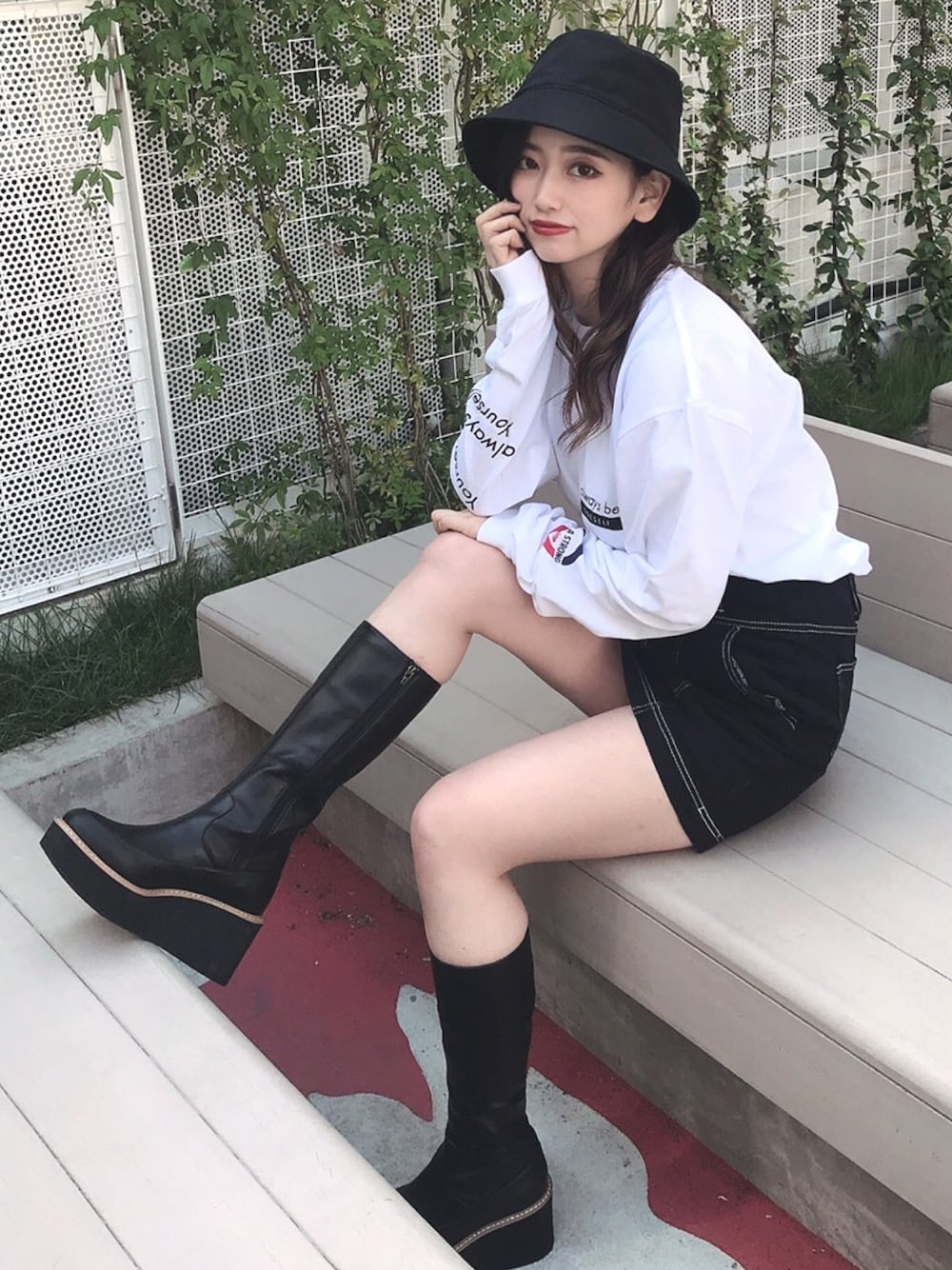「ENVYM、envym_staff、ENVYMコーデ、ENVYM_shinjuku、おしゃれさんと繋がりたい、ストリート、いいね、save、フォローお願いします🤑、オトナカジュアル、韓国ファッション、ootd」｜「ENVYMのツイルバケットハット（ハット、ブラック系）」を使った、SAYAKA🌙さん（レディース・155cm）の冬コーディネートの1枚目の写真