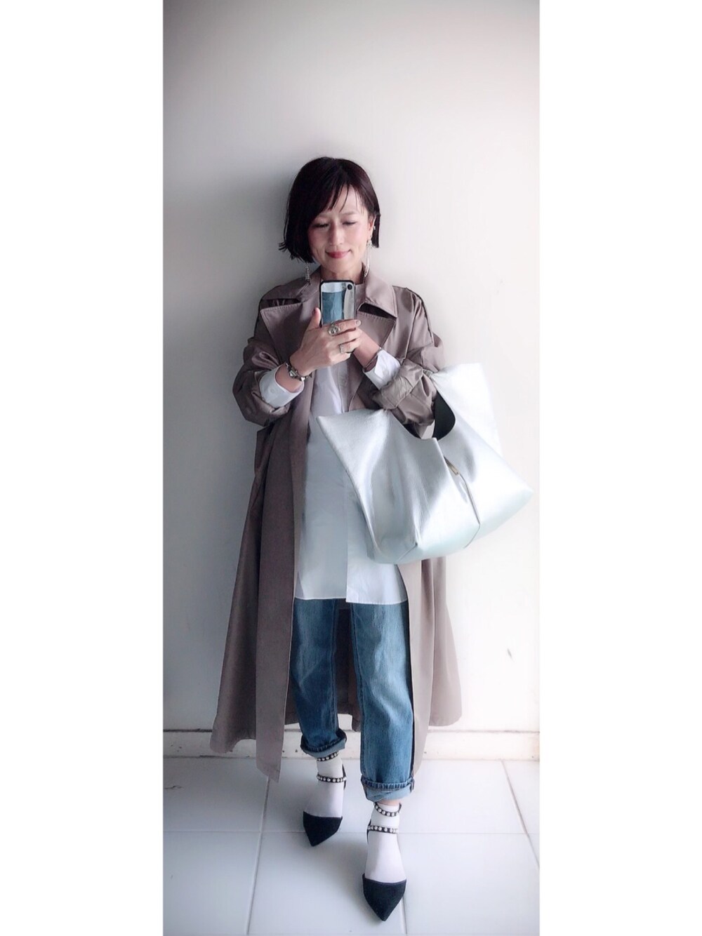 「yucchino、シンプルコーデ、オトナカジュアル、オトナ女子、トレンチコート、GU、ユニクロ、JW Anderson x UNIQLO」｜「yucchinoのアイテム（バッグ、シルバー系）」を使った、yukino_yucchinoさん（レディース・151cm）の春コーディネートの1枚目の写真