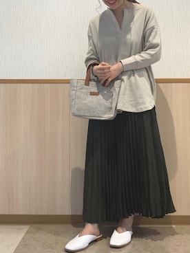「光沢スカート」｜ちぃさん（レディース・159cm）の春コーディネート