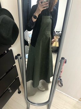 「A part by（アパートバイ）のアイテム（ジャンパースカート、グリーン系）」を使った、フォッカチオさん（レディース・163cm）の秋コーディネート