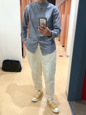 「チャックテイラー」｜「アイテム（スラックス）」を使った、歩夢さん（レディース・156cm）の秋コーディネート
