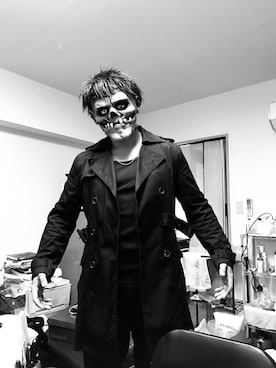 「halloween」｜「アイテム（トレンチコート）」を使った、小林馬場さん（メンズ・183cm）の冬コーディネート