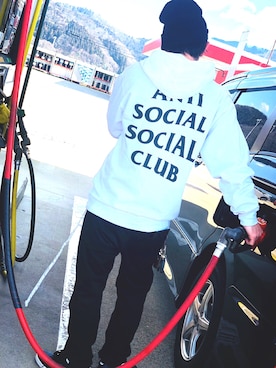 「OFF-WHITE」｜「アイテム（ニットキャップ/ビーニー）」を使った、SARUさん（メンズ・170cm）の冬コーディネート