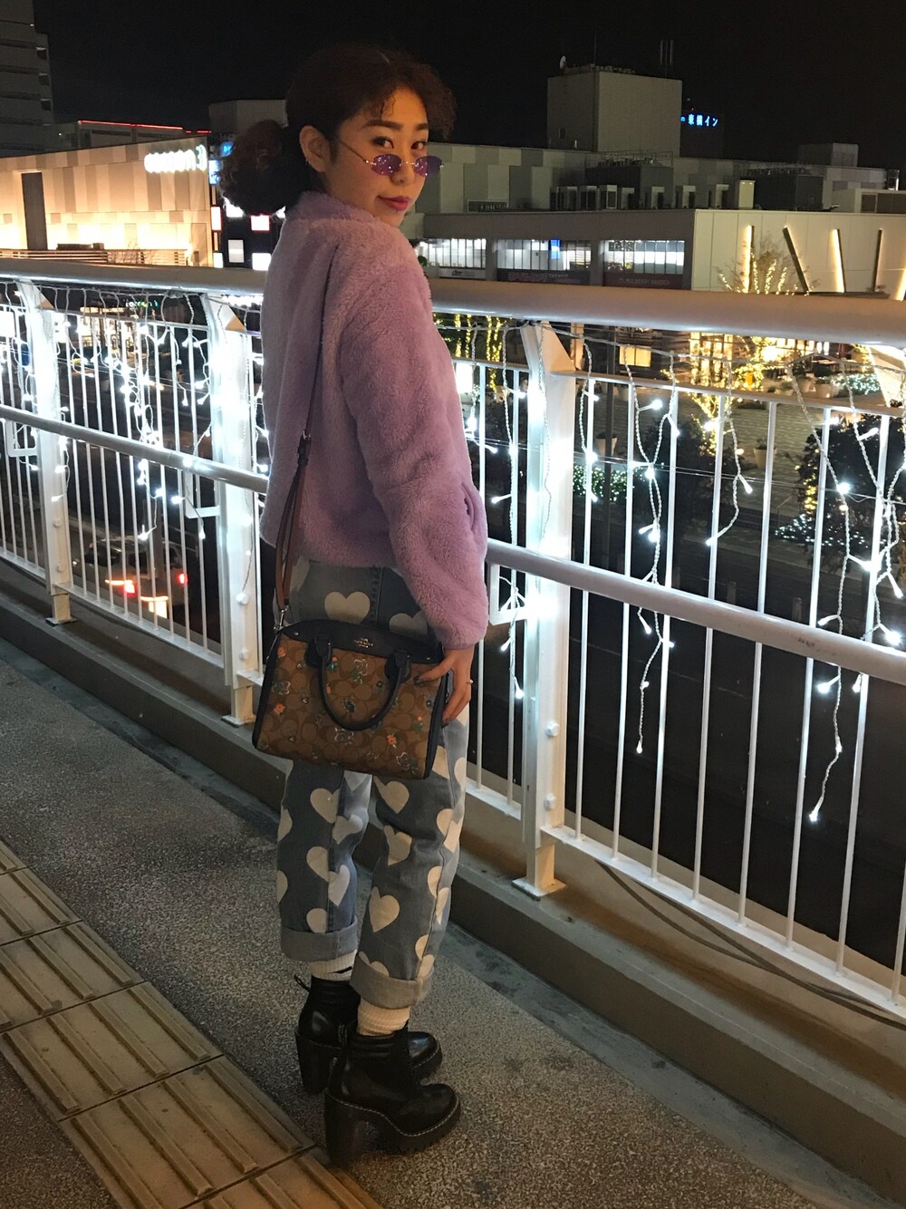 「プチプラ、ゆるコーデ、低身長、ショートブーツ、冬コーデ」｜「UNIQLOのアイテム（トップス、パープル系）」を使った、Zuuuuyuuuuさん（レディース・154cm）の冬コーディネートの1枚目の写真