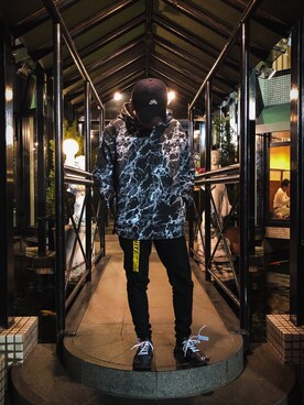 「EDWIN（エドウィン）のアイテム（デニムパンツ、ブラック系）」を使った、やまさん。さん（メンズ・160cm）の冬コーディネート