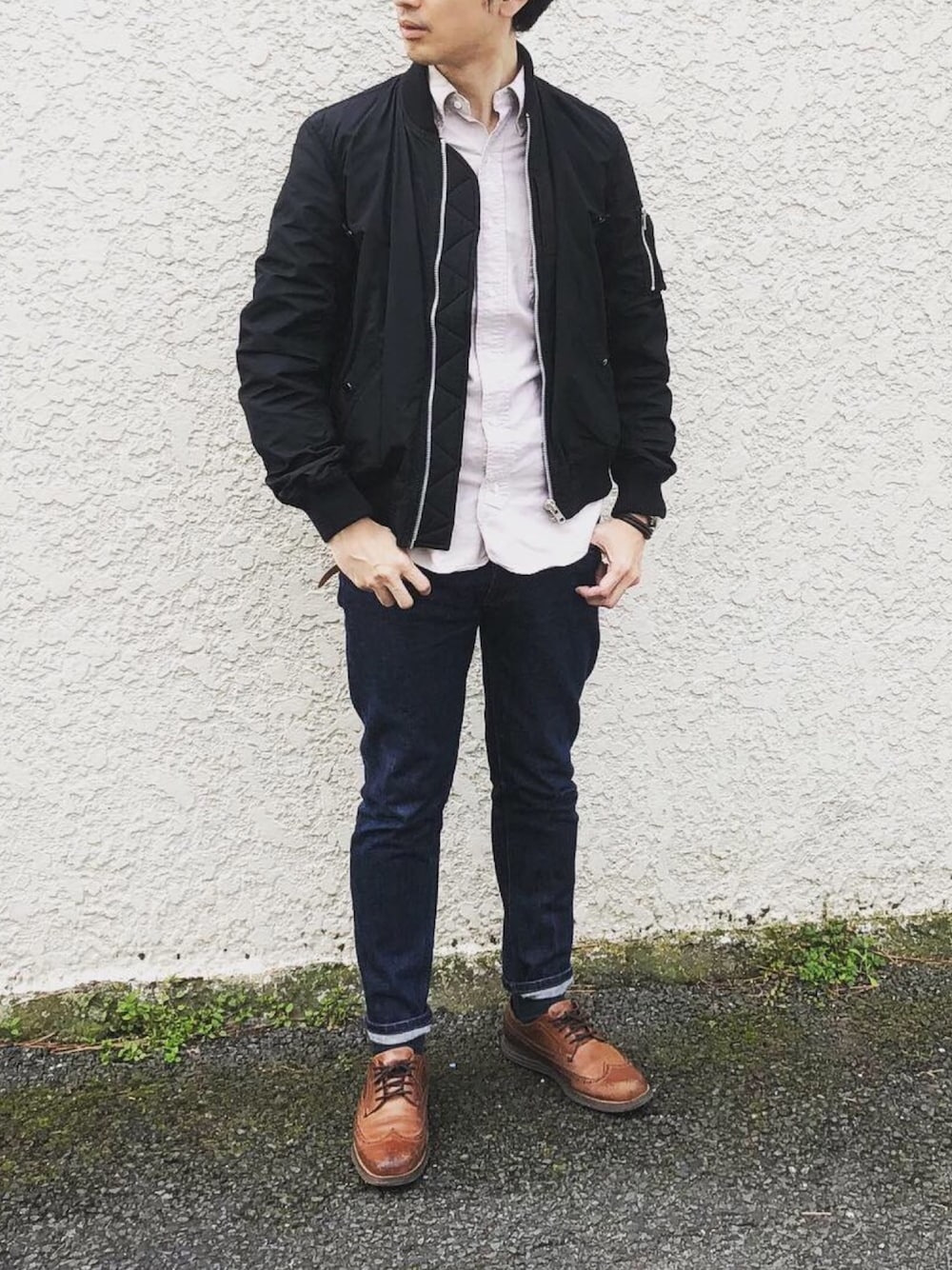 「トムブラウン、sacai、fragmentdesign」｜「A.P.C.の PETIT NEW STANDARD（デニムパンツ、ブルー系）」を使った、tkymst_lさん（メンズ・175cm）の春コーディネートの1枚目の写真