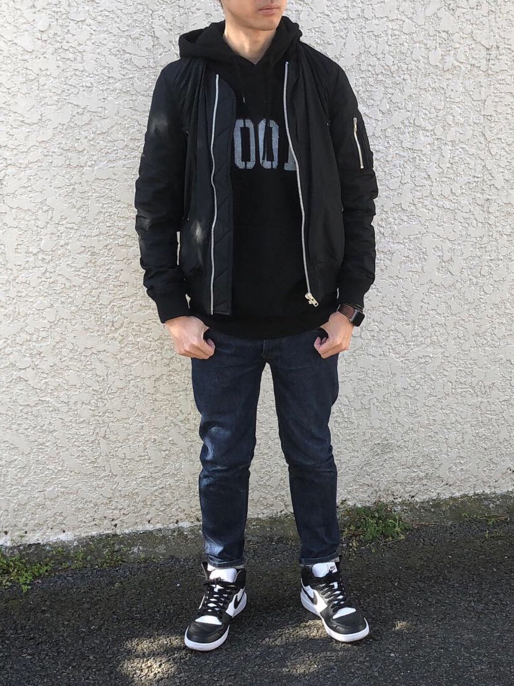 「sacai、fragmentdesign、APC、APCデニム」｜「A.P.C.の PETIT NEW STANDARD（デニムパンツ、ブルー系）」を使った、tkymst_lさん（メンズ・175cm）の春コーディネートの1枚目の写真