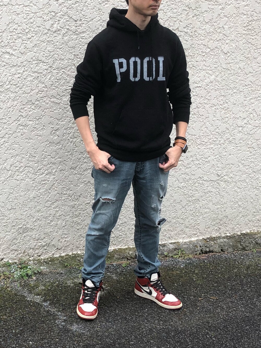 「Jordan、jordan1」｜「the POOL aoyamaのアイテム（パーカー、ブラック系）」を使った、tkymst_lさん（メンズ・175cm）の春コーディネートの1枚目の写真