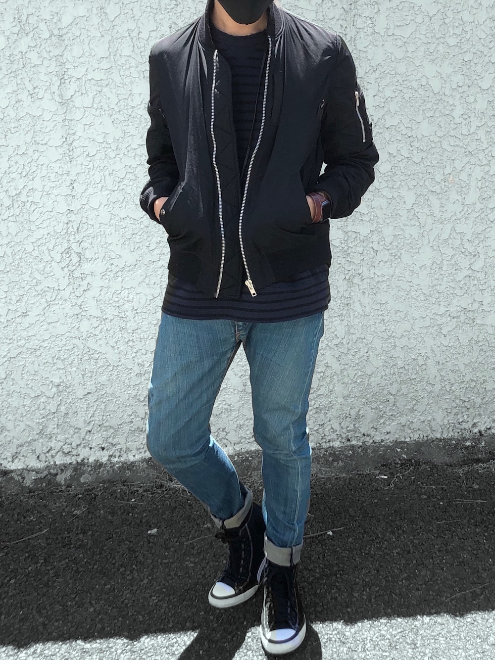 「今日のコーデ、スニーカーコーデ、オトナカジュアル、sacai、fragmentdesign」｜「Levi's REDのアイテム（デニムパンツ、ブルー系）」を使った、tkymst_lさん（メンズ・175cm）の春コーディネートの1枚目の写真
