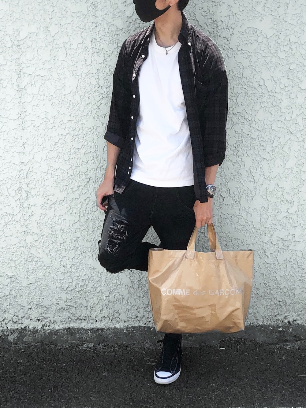「おしゃれさんと繋がりたい、オトナカジュアル、黒、THOMBROWNE、fragmentdesign」｜「Levi’s REDのアイテム（デニムパンツ、ブラック系）」を使った、tkymst_lさん（メンズ・175cm）の春コーディネートの1枚目の写真