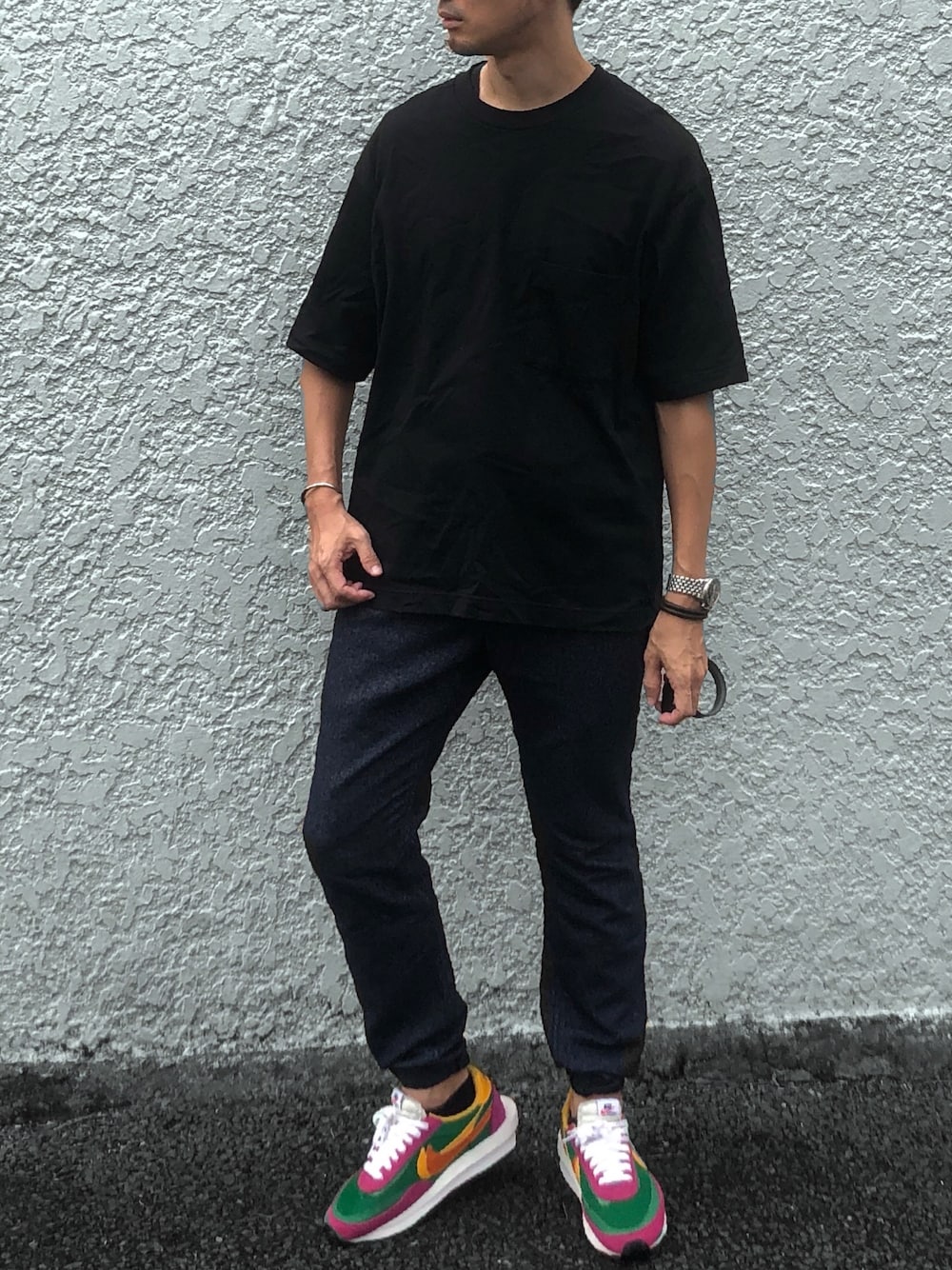 「秋コーデ、オーバーサイズ、シンプルコーデ、カジュアルコーデ、sacai、NIKE、おしゃれさんと繋がりたい」｜「Sacaiのアイテム（その他パンツ、ブルー系）」を使った、tkymst_lさん（メンズ・175cm）の秋コーディネートの1枚目の写真