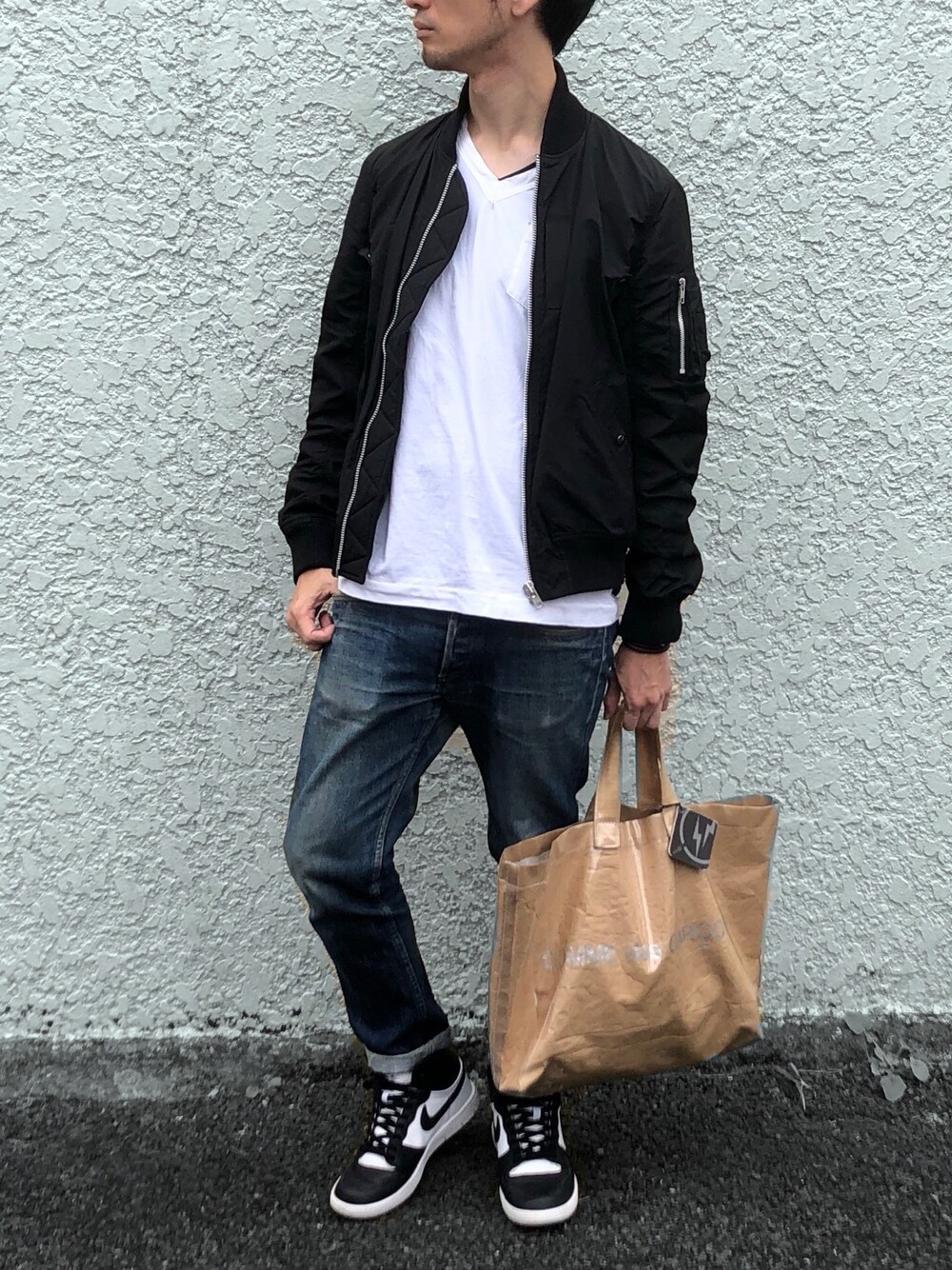 「sacai、大人カジュアル、お洒落さんとつながりたい、秋冬コーデ、NIKE」｜「UNDERCOVERのアイテム（スニーカー、ブラック系）」を使った、tkymst_lさん（メンズ・175cm）の秋コーディネートの1枚目の写真