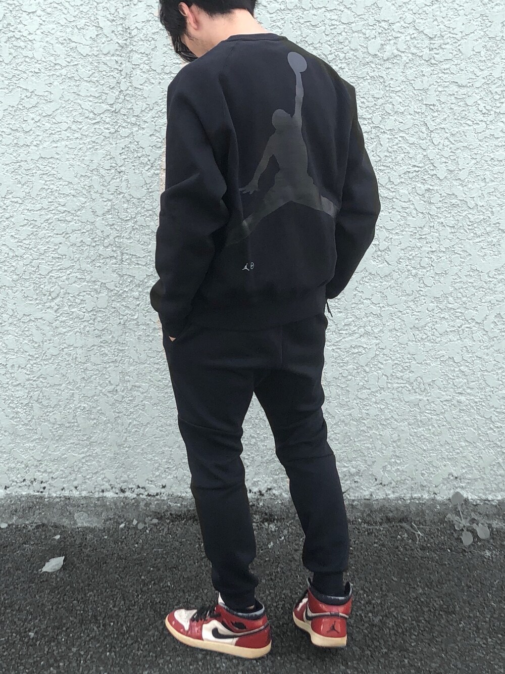 「fragmentdesign、藤原ヒロシ、NIKE、きれいめカジュアル、お洒落さんとつながりたい」｜「fragment designのアイテム（スウェット、ブラック系）」を使った、tkymst_lさん（メンズ・175cm）の秋コーディネートの1枚目の写真