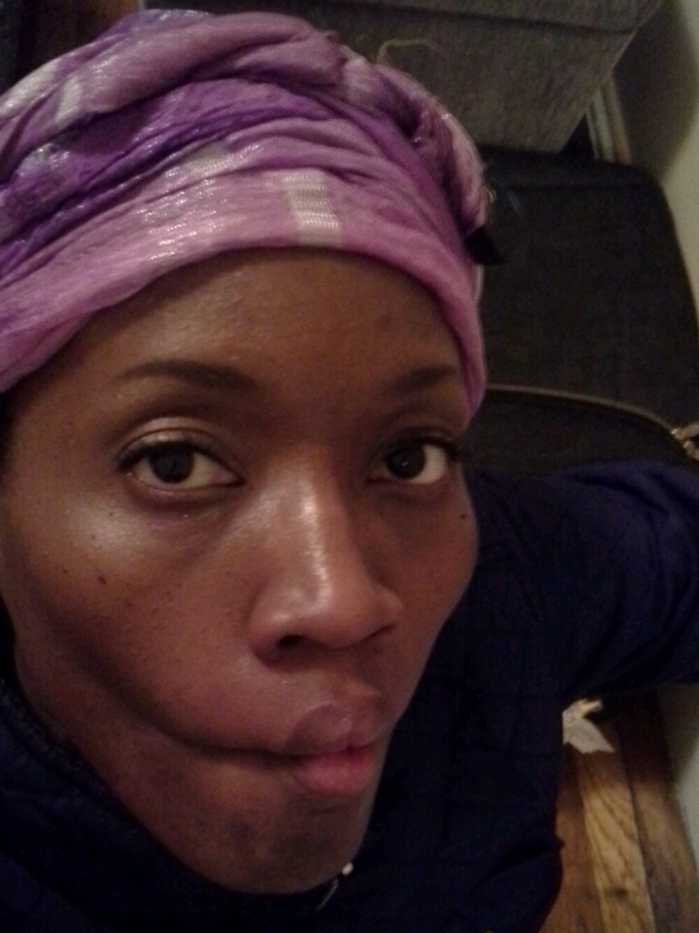 「headband、Sarajane (headwrap)」｜Doris Romulusさんの冬コーディネートの1枚目の写真
