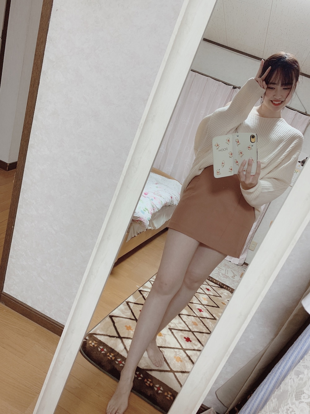 「オトナ女子、おしゃれさんと繋がりたい、オーバーサイズ、秋冬コーデ」｜「CECIL McBEEのベルト付きミニスカート（スカート、ブラウン系）」を使った、ぽんりぽさん（レディース・170cm）の秋コーディネートの1枚目の写真