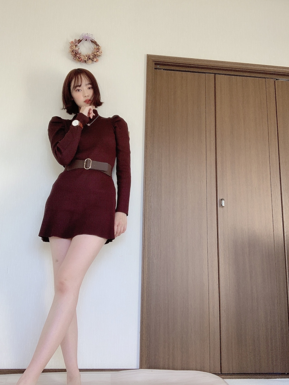 「シンプル、ニット、ワンピース、オトナ女子」｜「GRLのパワショルリブニットワンピース（ワンピース、ブラウン系）」を使った、ぽんりぽさん（レディース・170cm）の冬コーディネートの1枚目の写真