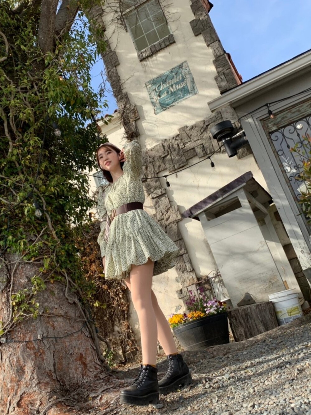「休日コーデ、春コーデ、101匹わんちゃん、ミニワンピ、脚長効果」｜「GRLのダルメシアン柄ボリュームティアードワンピース（ワンピース、ホワイト系）」を使った、ぽんりぽさん（レディース・170cm）の春コーディネートの1枚目の写真
