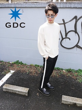 「GDC（ジーディーシー）のアイテム」を使った、GDC LOGISTICS－SHOHEIさん（メンズ・178cm）の秋コーディネート