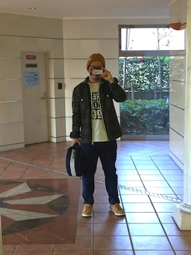 「アイテム（ボディバッグ/ウエストポーチ、ブルー系）」を使った、Losmonさん（メンズ・168cm）の冬コーディネート