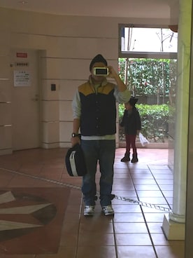 「アイテム（ボディバッグ/ウエストポーチ、ブルー系）」を使った、Losmonさん（メンズ・168cm）の冬コーディネート