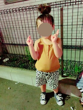 「H&M（エイチ・アンド・エム）のアイテム（その他パンツ、ホワイト系）」を使った、uki&naruさん（キッズ・100cm）の夏コーディネート