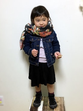 「Lee（リー）のアイテム（シューズ）」を使った、yuicoさん（キッズ・100cm）の冬コーディネート