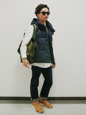 「Right-on（ライトオン）のアイテム（ダウンベスト）」を使った、AKIRAKUBOTAさん（メンズ・171cm）の春コーディネート