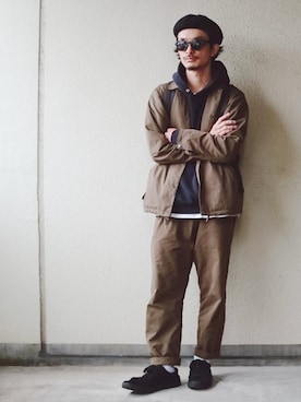 「ADAM ET ROPE'（アダムエロペ）のアイテム（ナイロンジャケット）」を使った、AKIRAKUBOTAさん（メンズ・171cm）の秋コーディネート