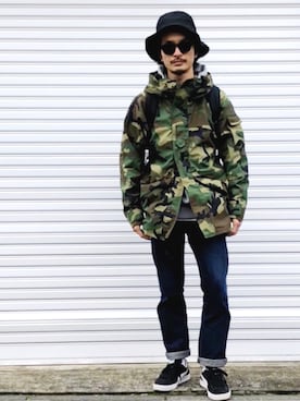 「Levi's（リーバイス）の【LEVI'S】501 ボタンフライ オリジナルフィットストレート（デニムパンツ）」を使った、AKIRAKUBOTAさん（メンズ・171cm）の秋コーディネート