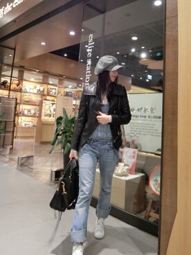 「BALENCIAGA」｜「アイテム（キャスケット）」を使った、Elsaさん（レディース・161cm）の冬コーディネート