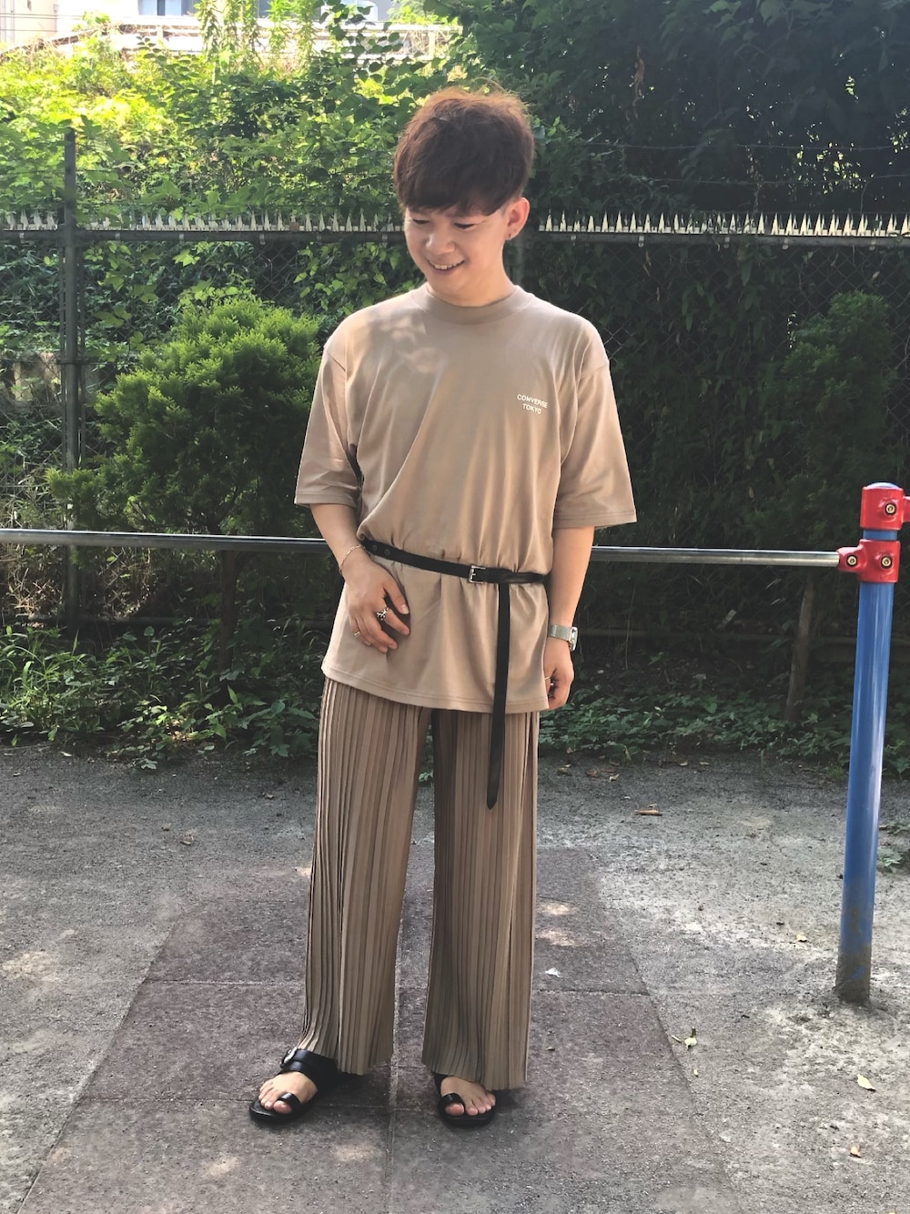 「シンプル、大人カジュアル、ワントーンコーデ、夏コーデ、ゆるコーデ、古着、低身長、今日のコーデ、ootd、WADMYC!」｜「CONVERSE TOKYOのバックスピンドルTEE（Tシャツ/カットソー、ベージュ系）」を使った、たけminiさん（メンズ・158cm）の夏コーディネートの1枚目の写真