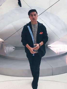 「PRADA（プラダ）のアイテム（ナイロンジャケット）」を使った、Andrew Siaさん（メンズ・173cm）の冬コーディネート