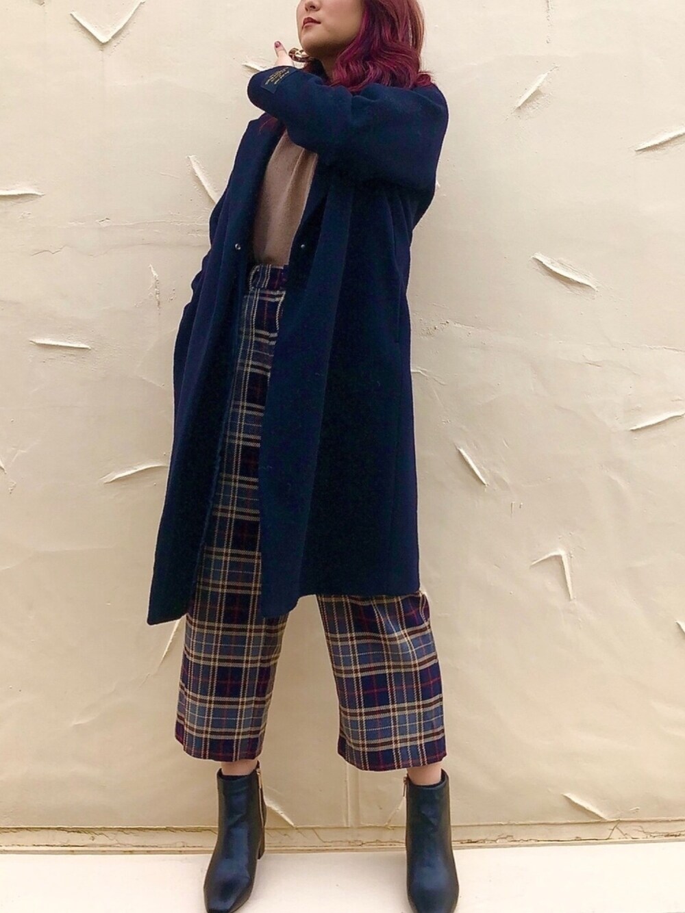 「オトナカジュアル、今日のコーデ、高身長女子、オトナカワイイ、チェック柄、ネイビー」｜「Te chichiのチェスターコート（チェスターコート、ブルー系）」を使った、LISAさん（レディース・168cm）の冬コーディネートの1枚目の写真