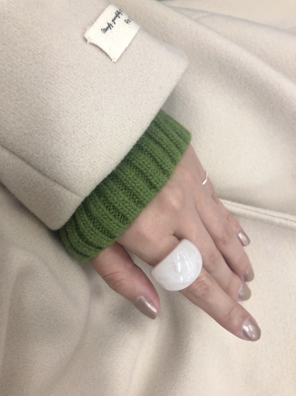 「CRAFT STANDARD BOUTIQUEの【2019AW】 LAMB'S WOOL KNIT/ラムウールタートルニット●（ニット/セーター、グリーン系）」を使った、jijiさん（レディース・160cm）の冬コーディネートの1枚目の写真