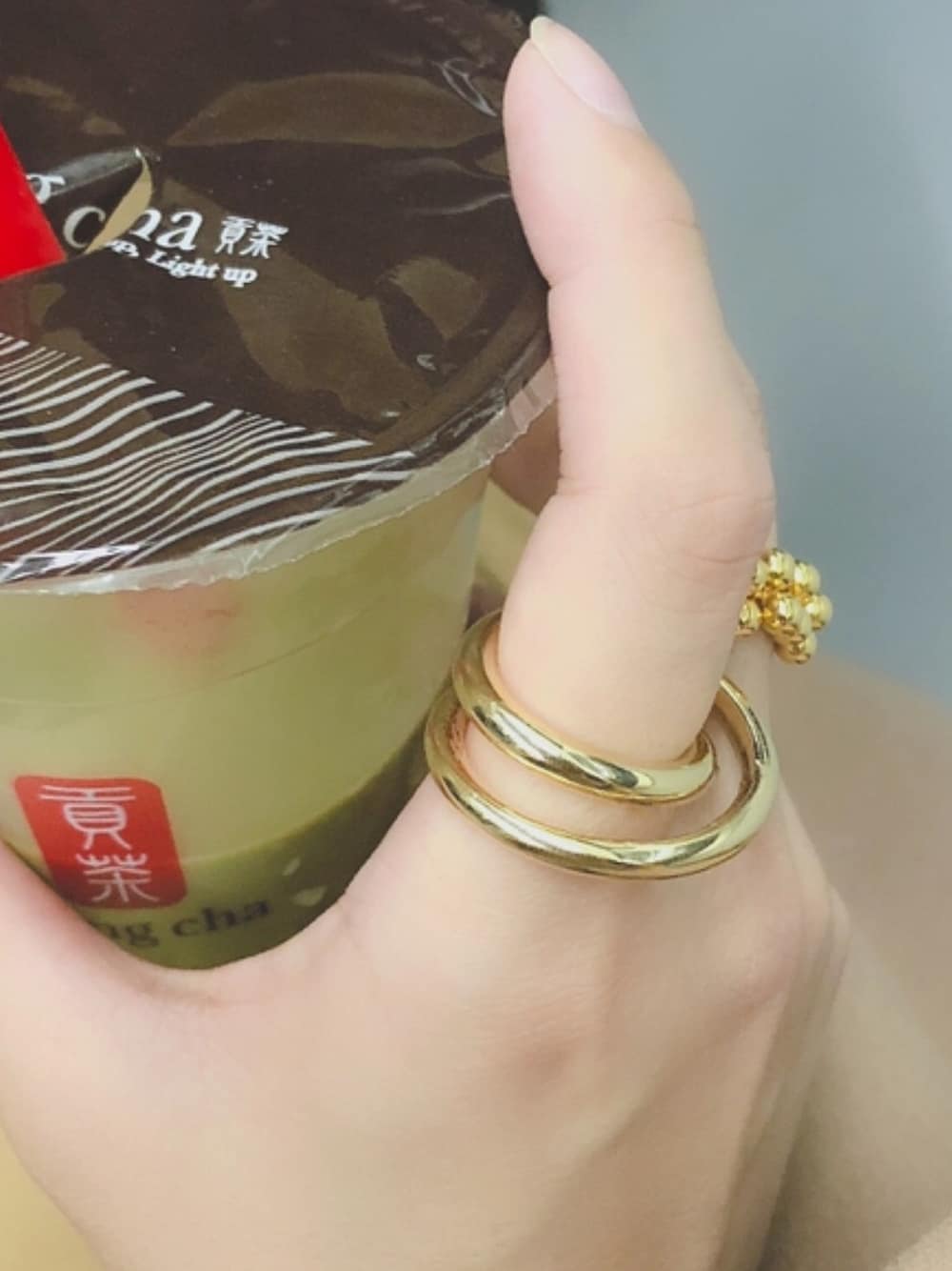 「err.404.orのアイテム（リング、ゴールド系）」を使った、jijiさん（レディース・160cm）の冬コーディネートの1枚目の写真