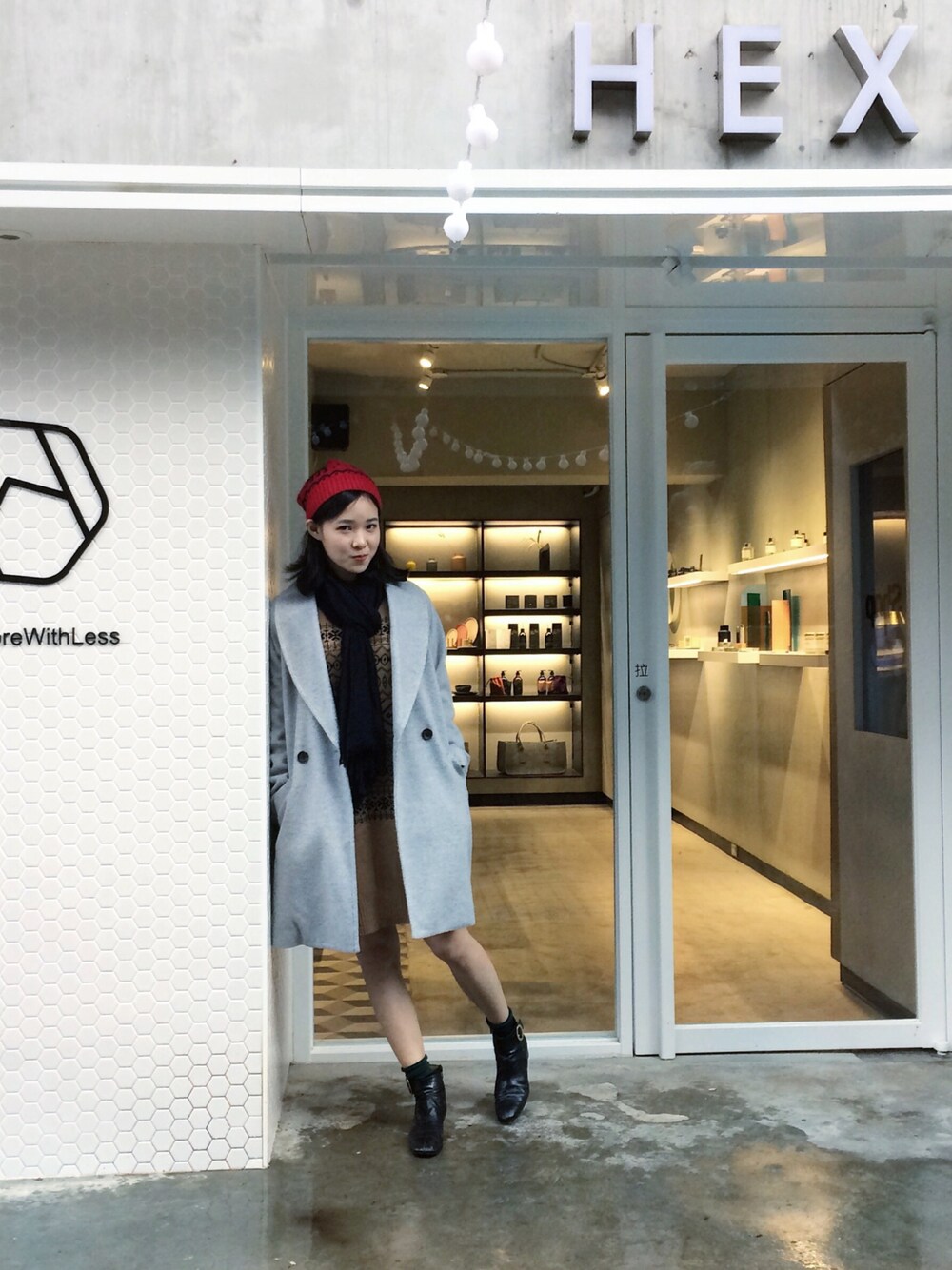「シンプル、ootd、winter、Ungrid、LOWRYS FARM、冬」｜「Abercrombie&Fitchのアイテム（ニットキャップ/ビーニー、レッド系）」を使った、D77さん（レディース・160cm）の冬コーディネートの1枚目の写真