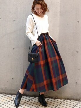 タータンチェックフレアスカートを使った人気ファッションコーディネート Wear