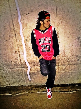 「NBA（エヌビーエー）のアイテム（キャップ）」を使った、ドライカレーさん（メンズ・175cm）の冬コーディネート